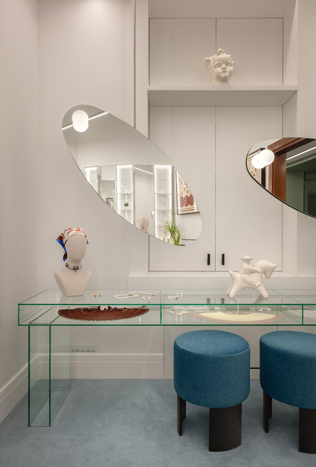 jewelry room